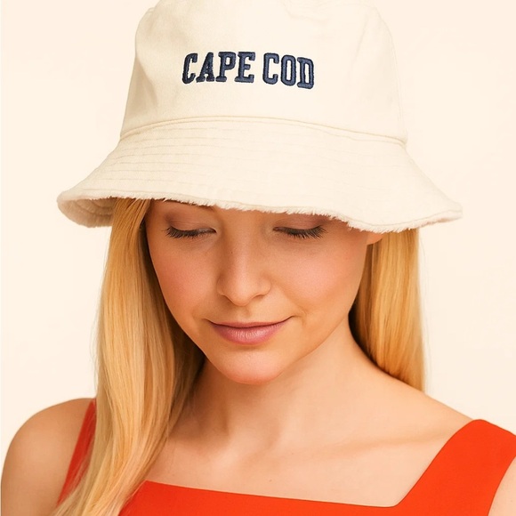 Altar’d State Cape Cod White Bucket Hat - Picture 2 of 3
